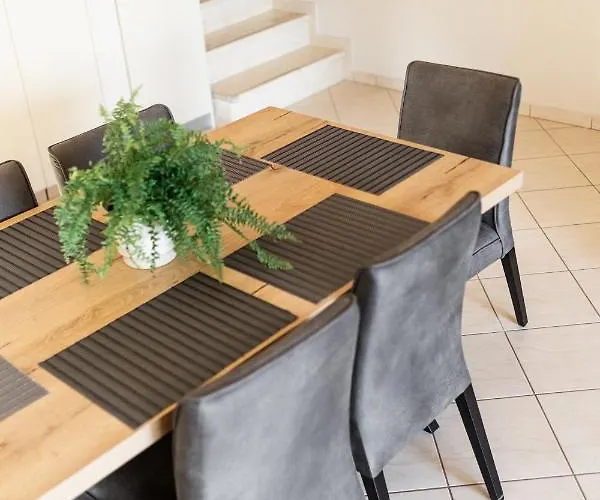 Tatil Evi Bellevue Homes